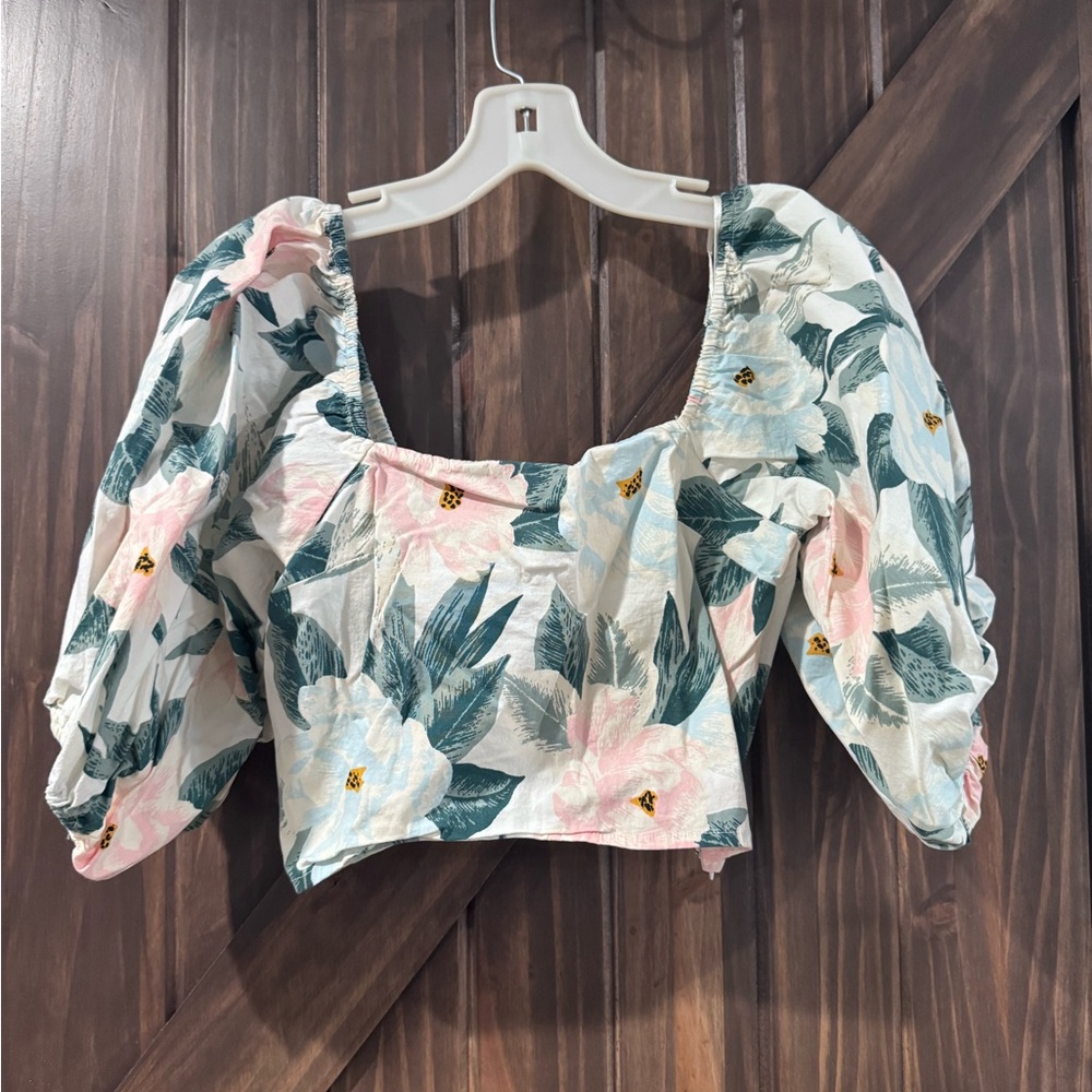 Billabong Pink, Green & White Floral Puff-Sleeve Crop Top